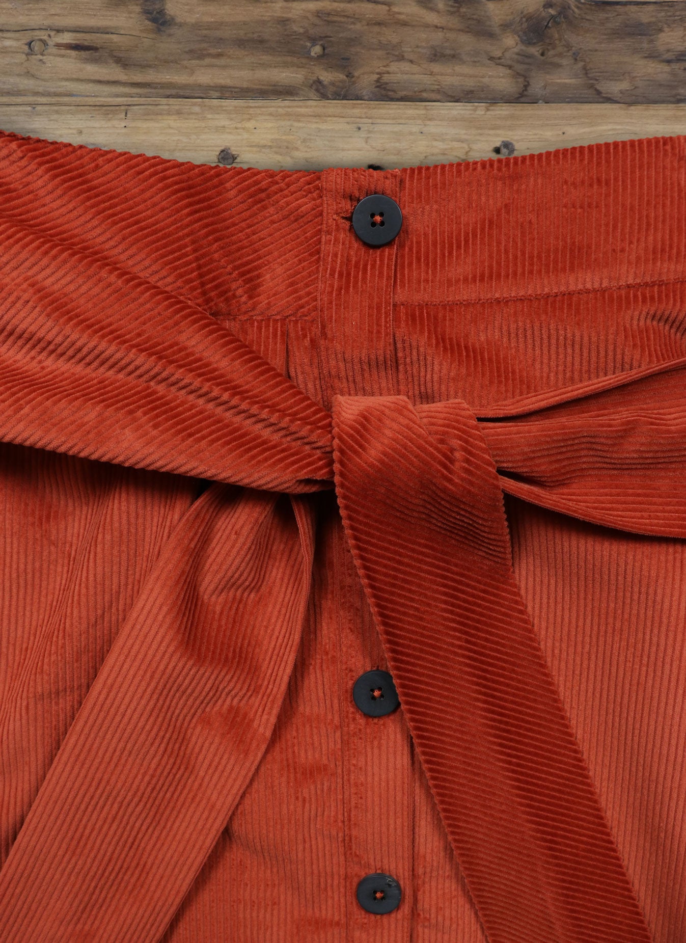 Wickelrock, Detail, Cord, orange, leicht ausgestellt, Herbst/Winter Wallmann